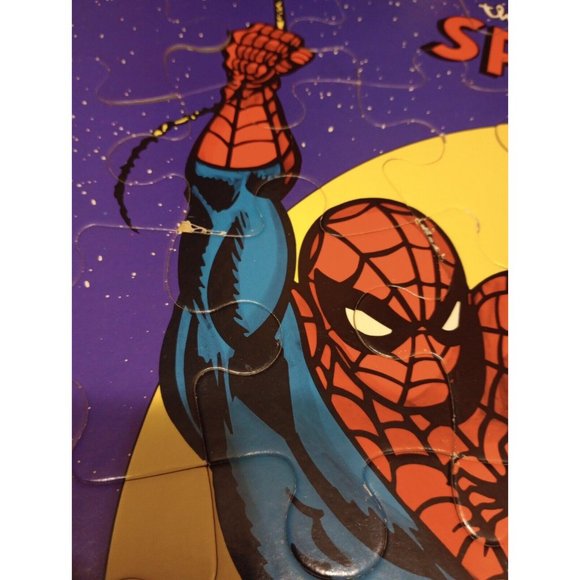 Vintage Spiderman Giant Floor Puzzle 2 ft x 1.5 ft by Waddingtons 1978 Complete - Picture 4 of 13